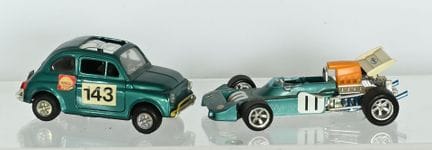 Set of 2 1/25-scale vehicles, needs dusting off:
 