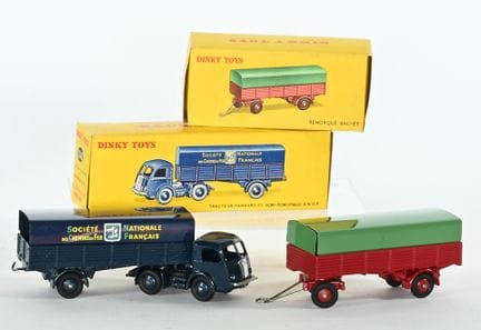 DINKY TOYS.
2 original models, like-new condition 