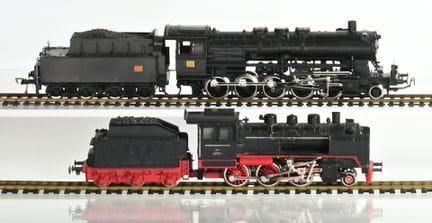 FLEISCHMANN, Ho.
2 steam locomotives, complete, in