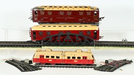 JEP 0 scale.
Set includes:
 - Small 30-cm JEP rail