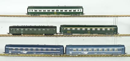 JOUEF, Ho.
5 fully equipped passenger cars, requir