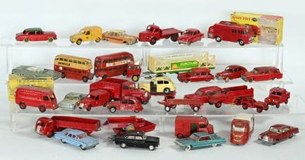 CORGI, DINKY TOYS, GIJ, and others.
Set of 35 1/43