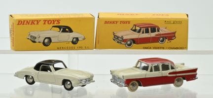 DINKY TOYS.
2 original models, like-new condition 