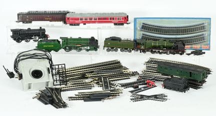 JOUEF and various other brands.
Set of model railr