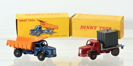 DINKY TOYS.
2 original models:
 - Ref. 34 A, blue 