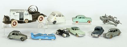 13-piece set, as-is:
 - Simca GéGé mechanical chas