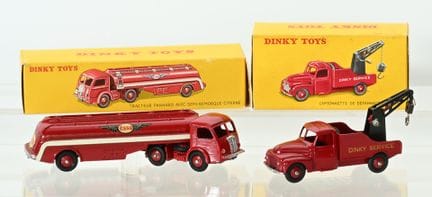 DINKY TOYS.
2 original models, like-new condition 