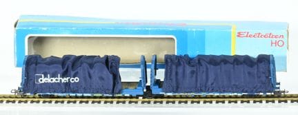 ELECTROTREN, Ho scale.
Ref. 6100, blue 3-axle “Del