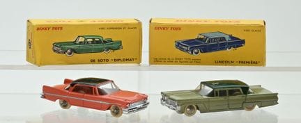 DINKY TOYS.
2 original models, in like-new conditi