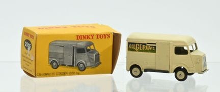 DINKY TOYS.
Original model in mint condition; sour