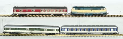 MÄRKLIN, Ho.
4-car DB passenger train set in near-