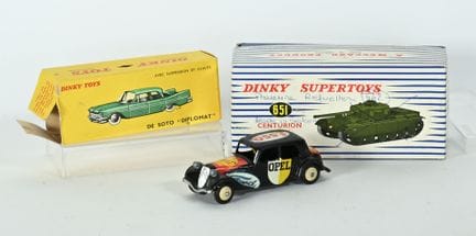 DINKY TOYS.
3 models as-is:
 - Ref. 545: empty box