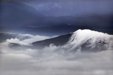 Matthieu RICARD (Born in 1946)
Sea of Clouds Benea