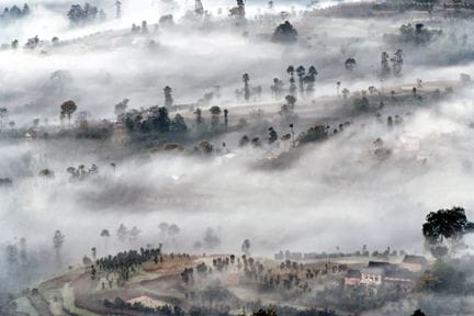 Matthieu RICARD (Born in 1946)
Morning Mists in th