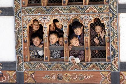 Matthieu RICARD (Born in 1946)
Young spectators at