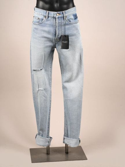* SAINT LAURENT BY ANTHONY VACCARELLO (2017)
JEANS