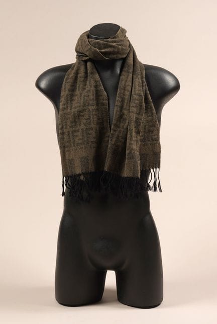 * FENDI VINTAGE
  Fringed wool scarf with stripes 