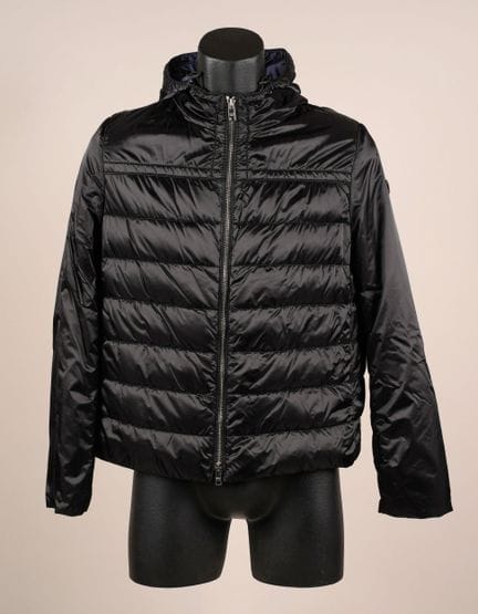 * PRADA (2019)
Piumino leggero da uomo con cappucc
