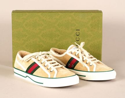 * LINEA GUCCI "TENNIS 1977"
PAIO DI SNEAKERS con b