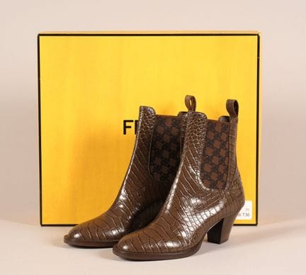 * FENDI CIRCA 2021
COPPIA DI STIVALI in pelle goff