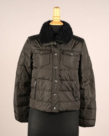 * MONCLER
PIUMINO in poliammide color ebano imbott