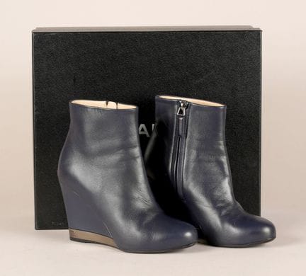 * CHANEL BY KARL LAGERFELD (2015)
COPPIA DI STIVAL