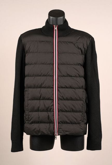 * MONCLER (2017)
GIACCA ANTIVENTO con cappuccio in