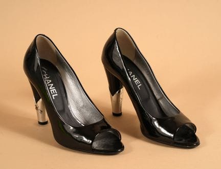 * CHANEL BY KARL LAGERFELD
COPPIA DI SCARPE CON PU