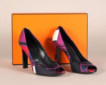* HERMES
COPPIA DI PANTUFOLE con punta aperta rive