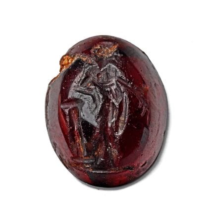 Garnet grec orné d’Apollon debout. Période helléni