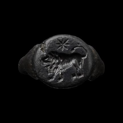 Anello greco in bronzo con leone. V-IV secolo a.C.