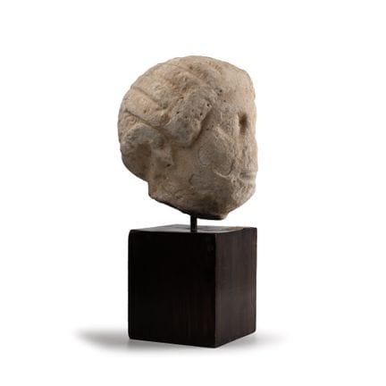 Testa di donna in marmo romano. III-IV secolo d.C.