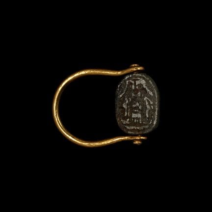 Phoenician Lapis Lazuli Scarab in Gold Swivel Ring