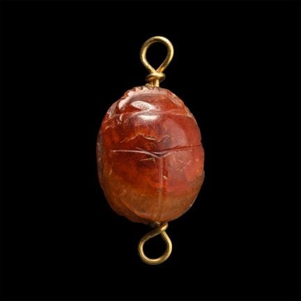 Egyptian Carnelian Scarab Mounted in Gold. Late Pe