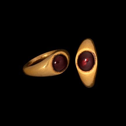 Roman Gold Ring with Red Glass Cabochon. 2nd-3rd c