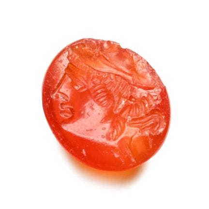 Pietra preziosa greca in corniola con testa di Dio