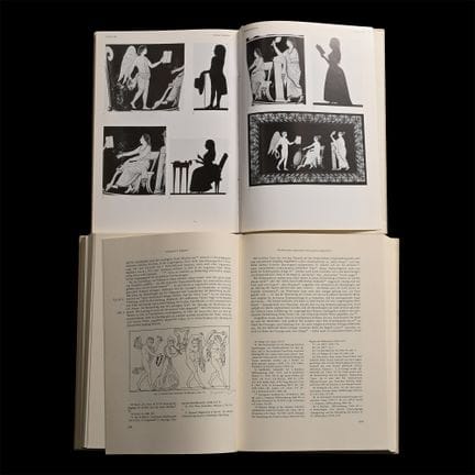 Tainia . Festschrift Fur Roland Hampe - 2 Volumes.