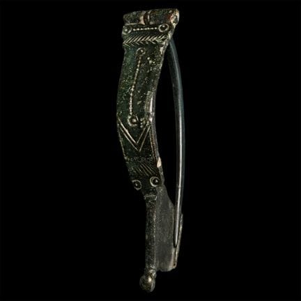 Roman Bronze Wolf-Headed Bow Brooch. Circa 2nd-3rd