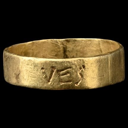 Roman Gold Military Ring with VES. Circa 3rd centu