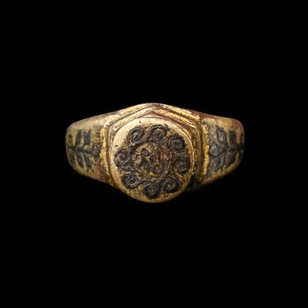 Large Byzantine Gilt Bronze and Niello Ring with S