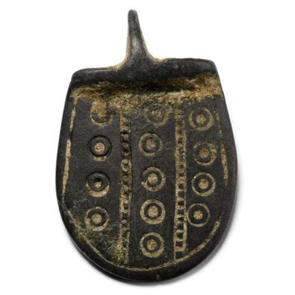 Byzantinischer Bronzeanhänger mit Heiligenfigur. U