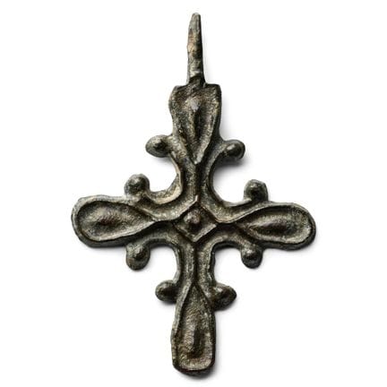 Byzantinischer Kreuzanhänger aus Bronze. 8.–10. Ja