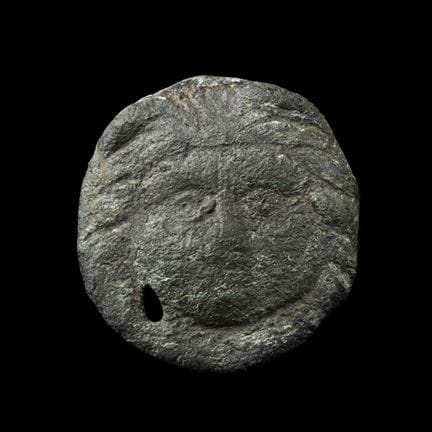 Capuchon central de roue de char romain en bronze,