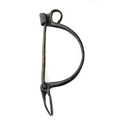 Broche à pince en bronze romano-celtique. Vers le 