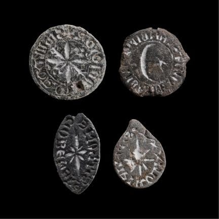 Collection de matrices de sceaux médiévaux en plom