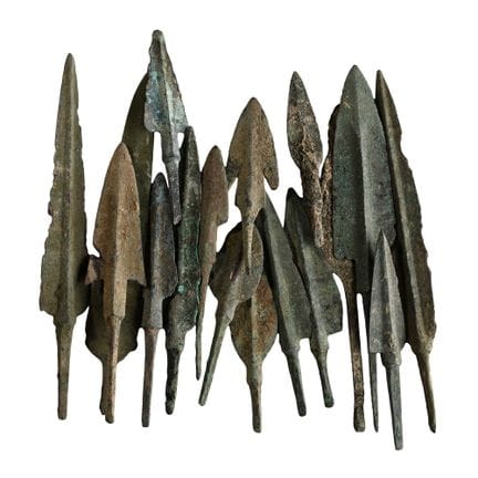 Collection de pointes de flèches en bronze d’Asie 