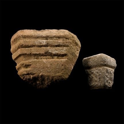 Ensemble de pierres sculptées médiévales. Vers le 