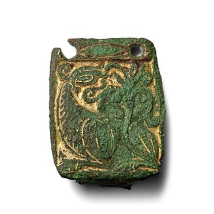 Plaque de boucle médiévale en bronze doré, avec un