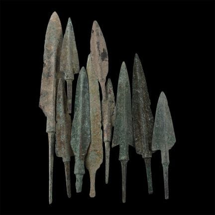 Collection de pointes de flèches en bronze d'Asie 