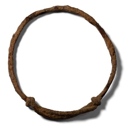 Bracelet celtique en fer à taille réglable. Âge du